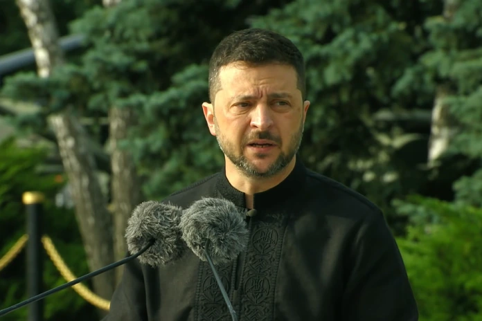 Prezident Volodymyr Zelenskyj v projevu k Dni státní vlajky připomněl význam modrožlutého symbolu 
